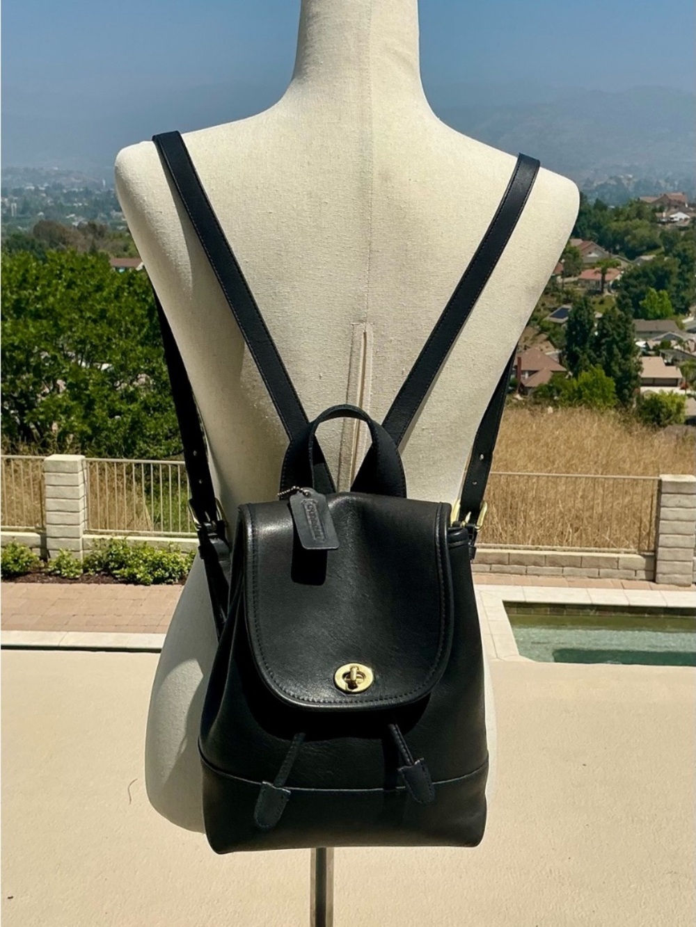 Vintage Coach Day Pack in navy turn lock key